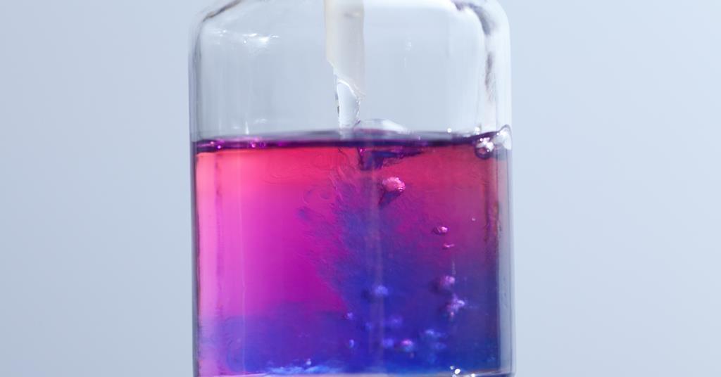 Cobalt chloride hot water bath