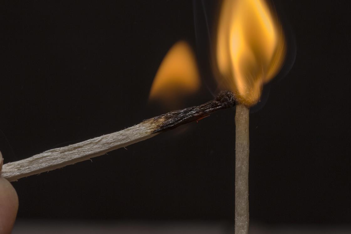 Flame tests (the wooden splint method) | Experiment | RSC Education