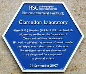 Blue plaque erected by the Royal Society of Chemistry commemorating Moseley's work
