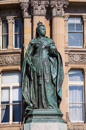 An image showing the Queen Victoria Statue in Birmingham