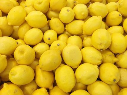An image showing lots of lemons