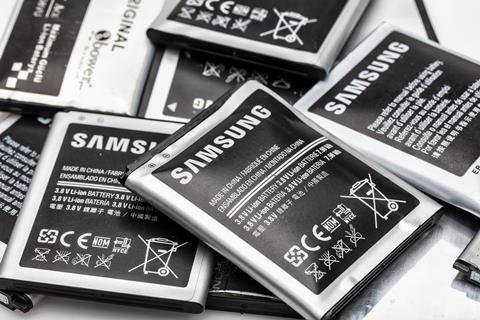 Distorted Samsung batteries