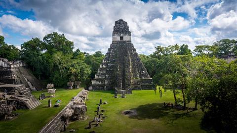 An image showing the ancient Maya city of Tiakal